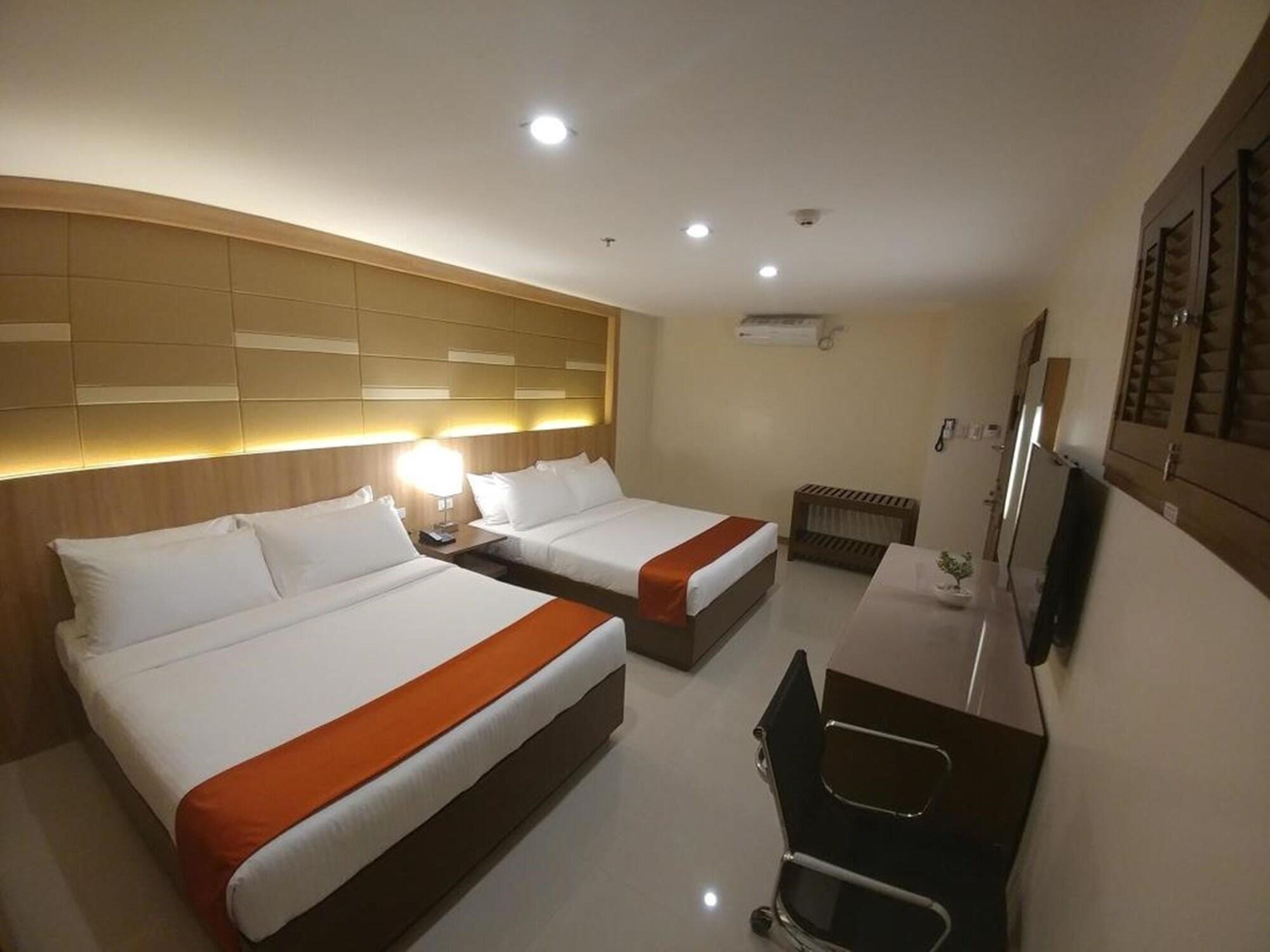 Hotel Veniz - Session Baguio City Екстер'єр фото