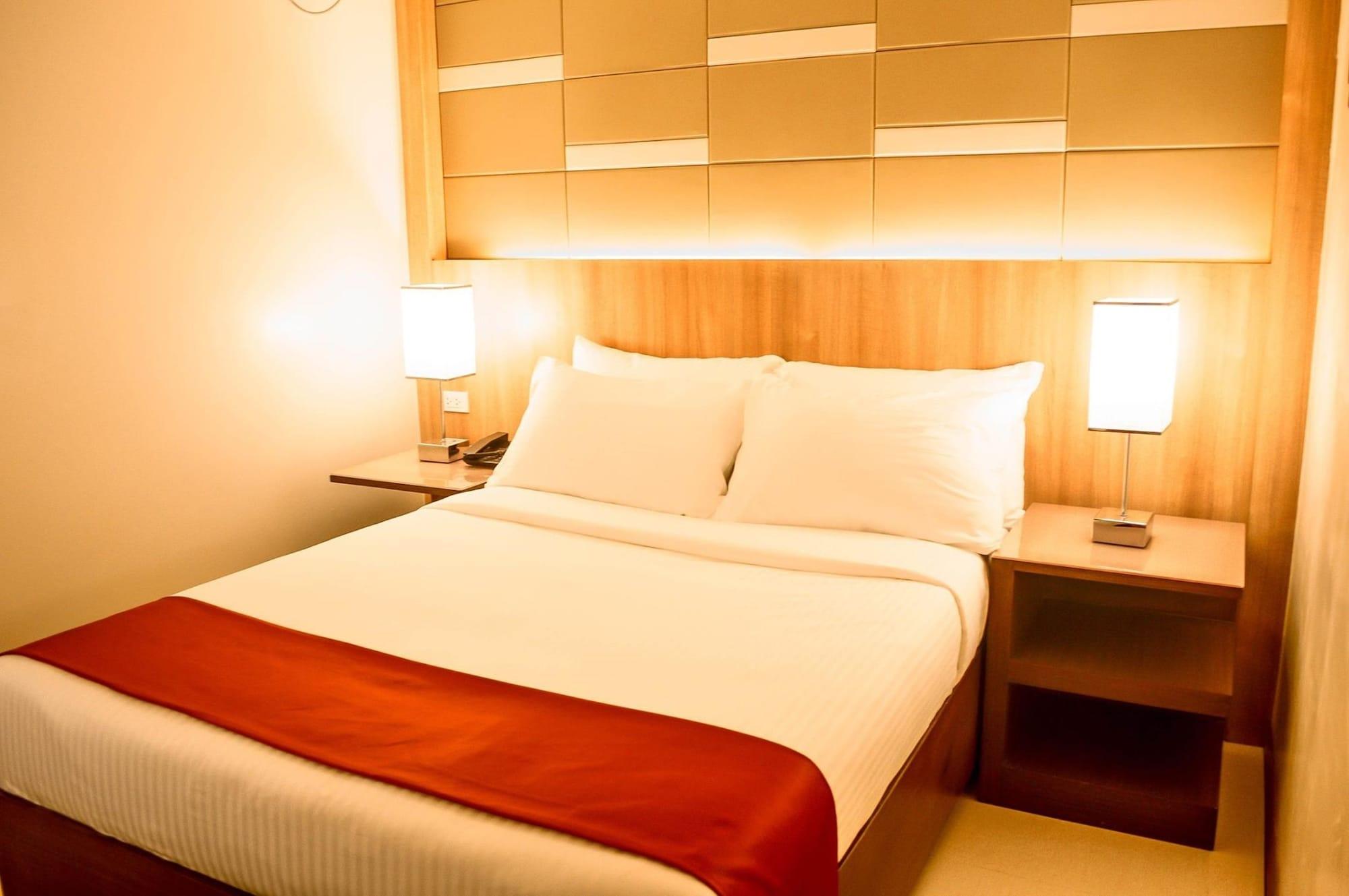 Hotel Veniz - Session Baguio City Екстер'єр фото