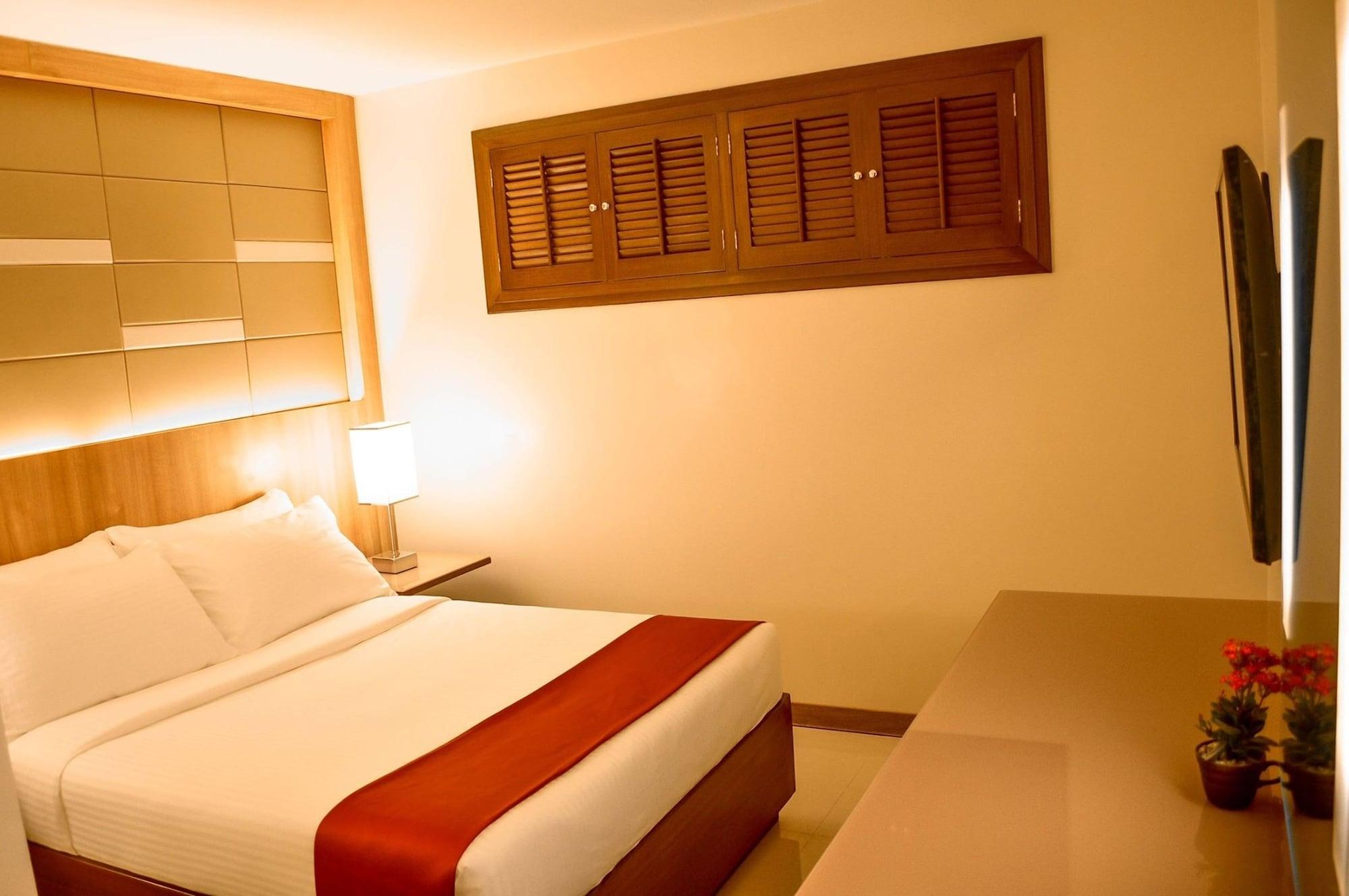 Hotel Veniz - Session Baguio City Екстер'єр фото