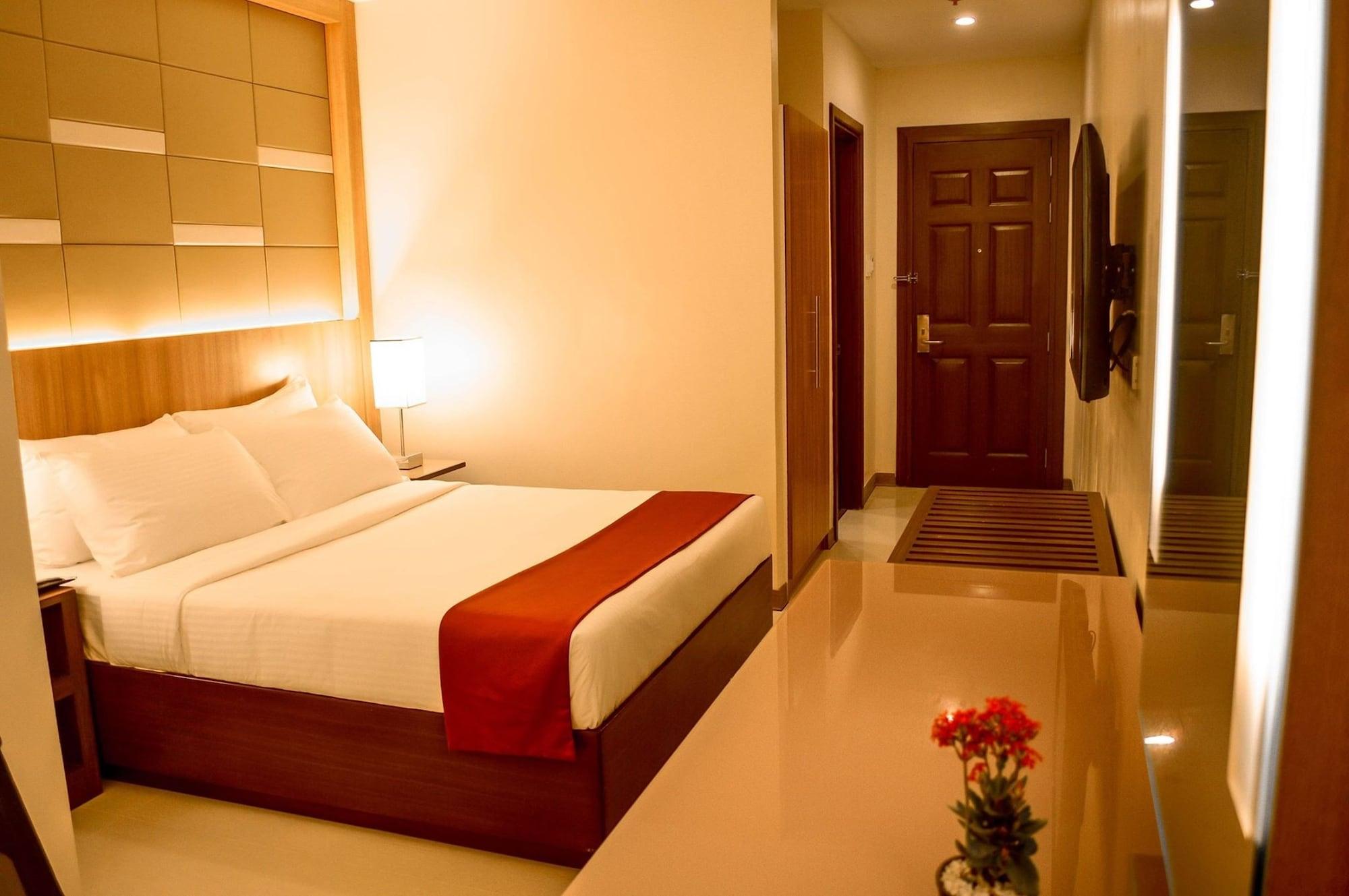 Hotel Veniz - Session Baguio City Екстер'єр фото