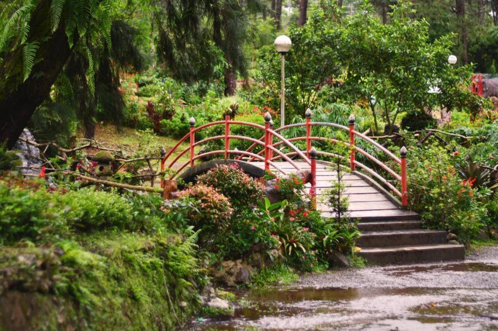 Hotel Veniz - Session Baguio City Екстер'єр фото
