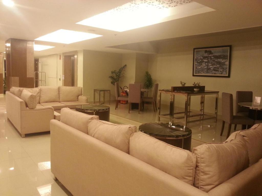 Hotel Veniz - Session Baguio City Екстер'єр фото
