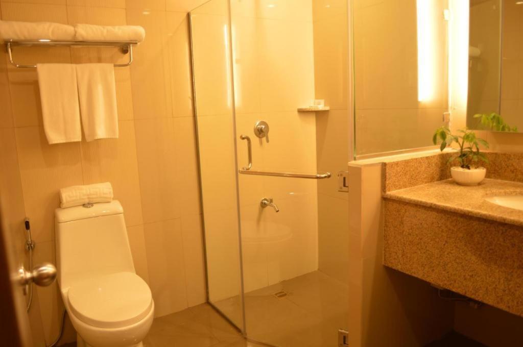 Hotel Veniz - Session Baguio City Екстер'єр фото